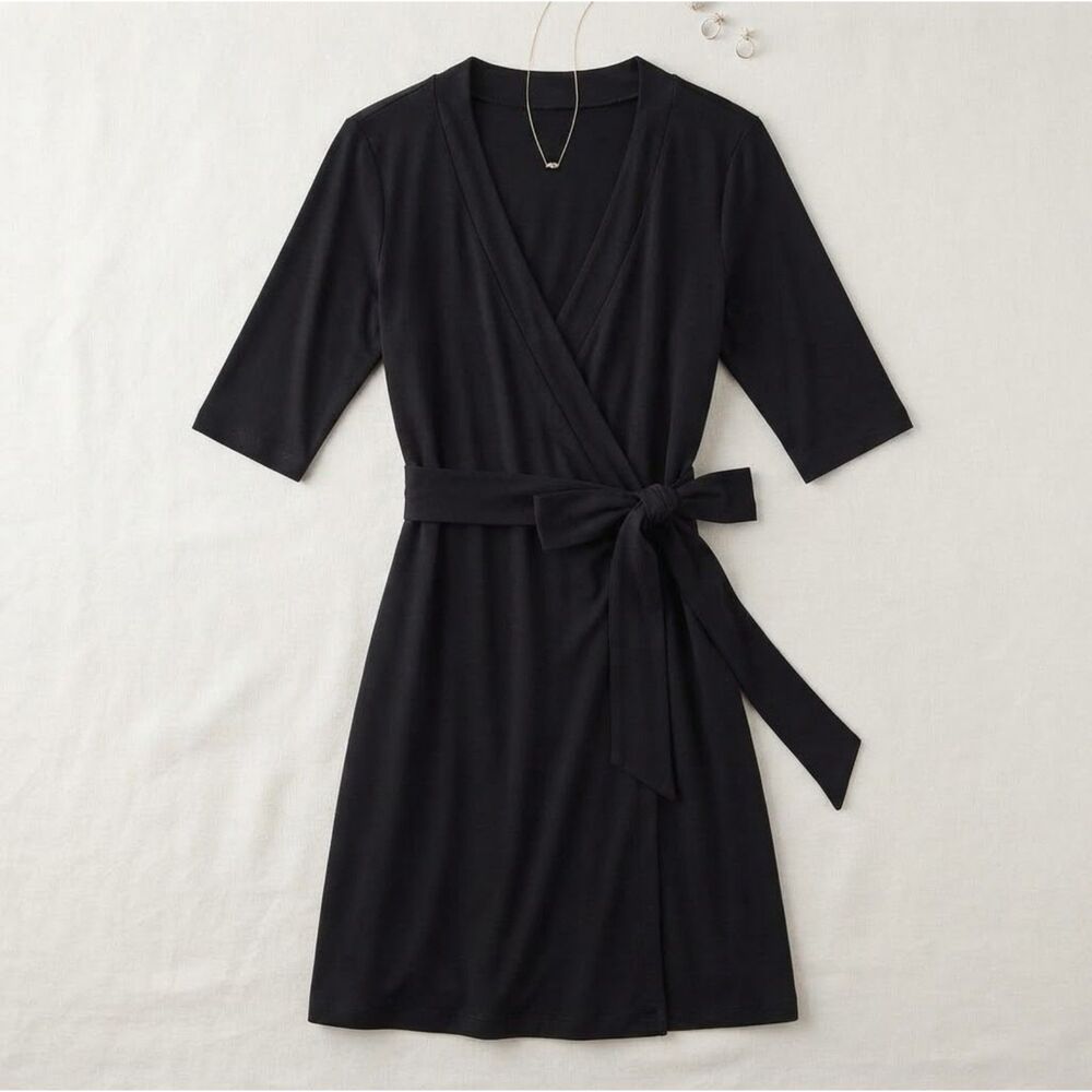Women's Vintage Chic Black H&M Wrap Dress in Size 8